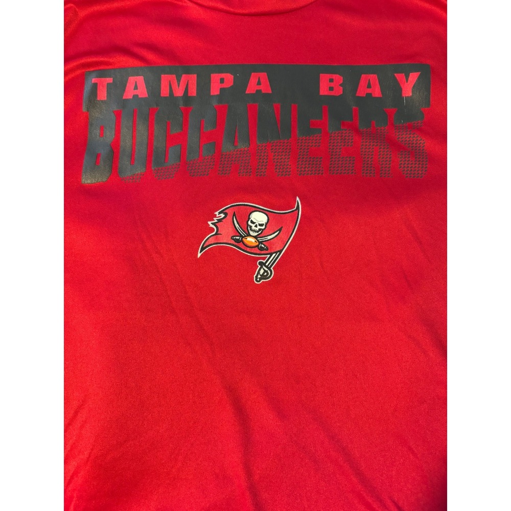 New Era NFL Tampa Bay Buccaneers Red Performance Graphic T-Shirt Mens Medium